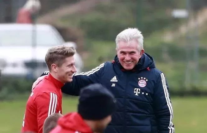 女对梦想和 女对梦想和