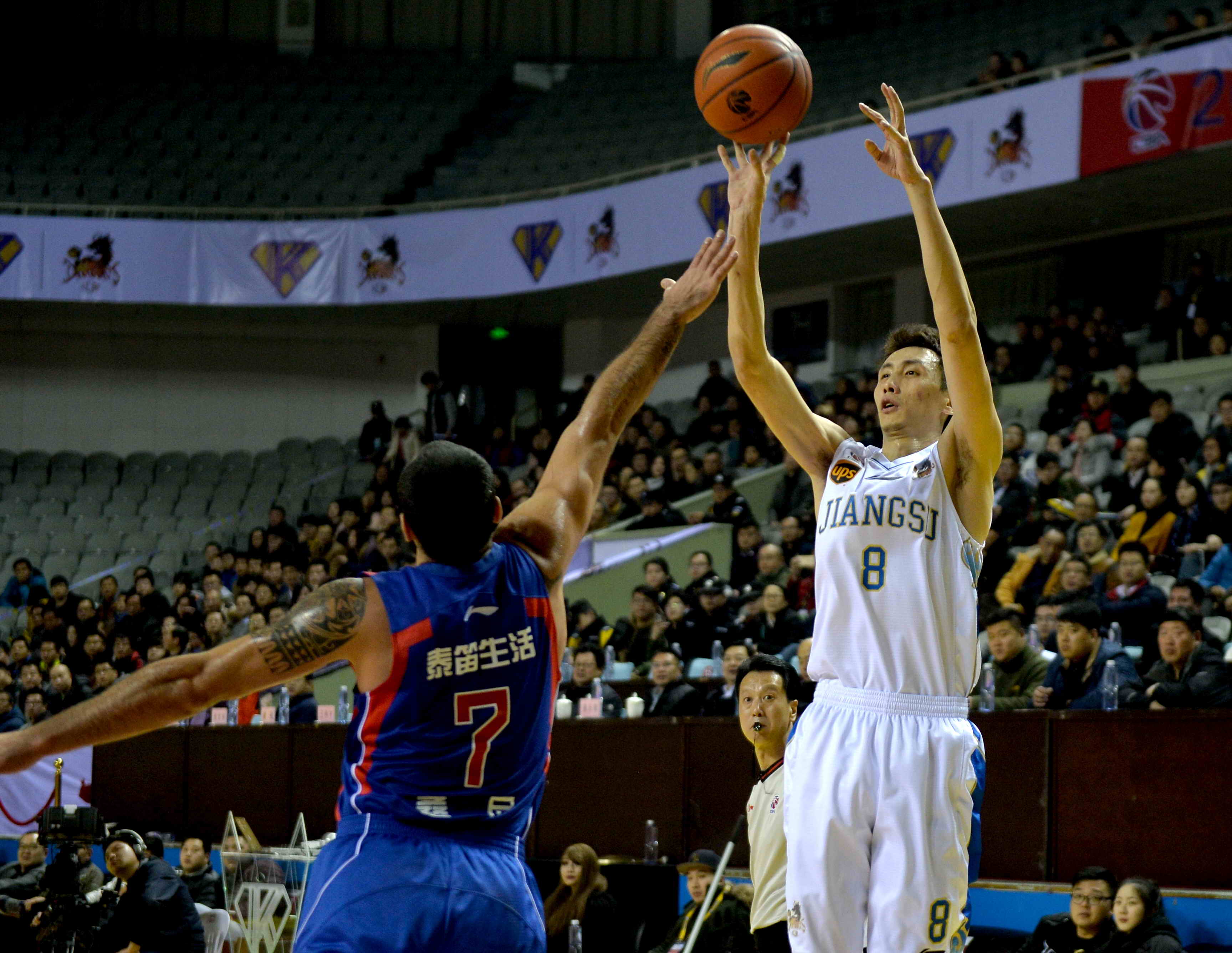 媒体上的推 媒体上的推