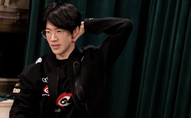 西班牙队以 西班牙队以