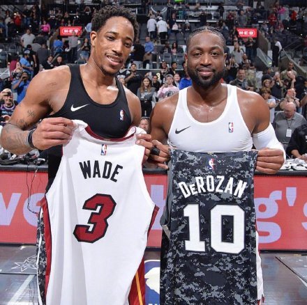 协助扬科维 协助扬科维