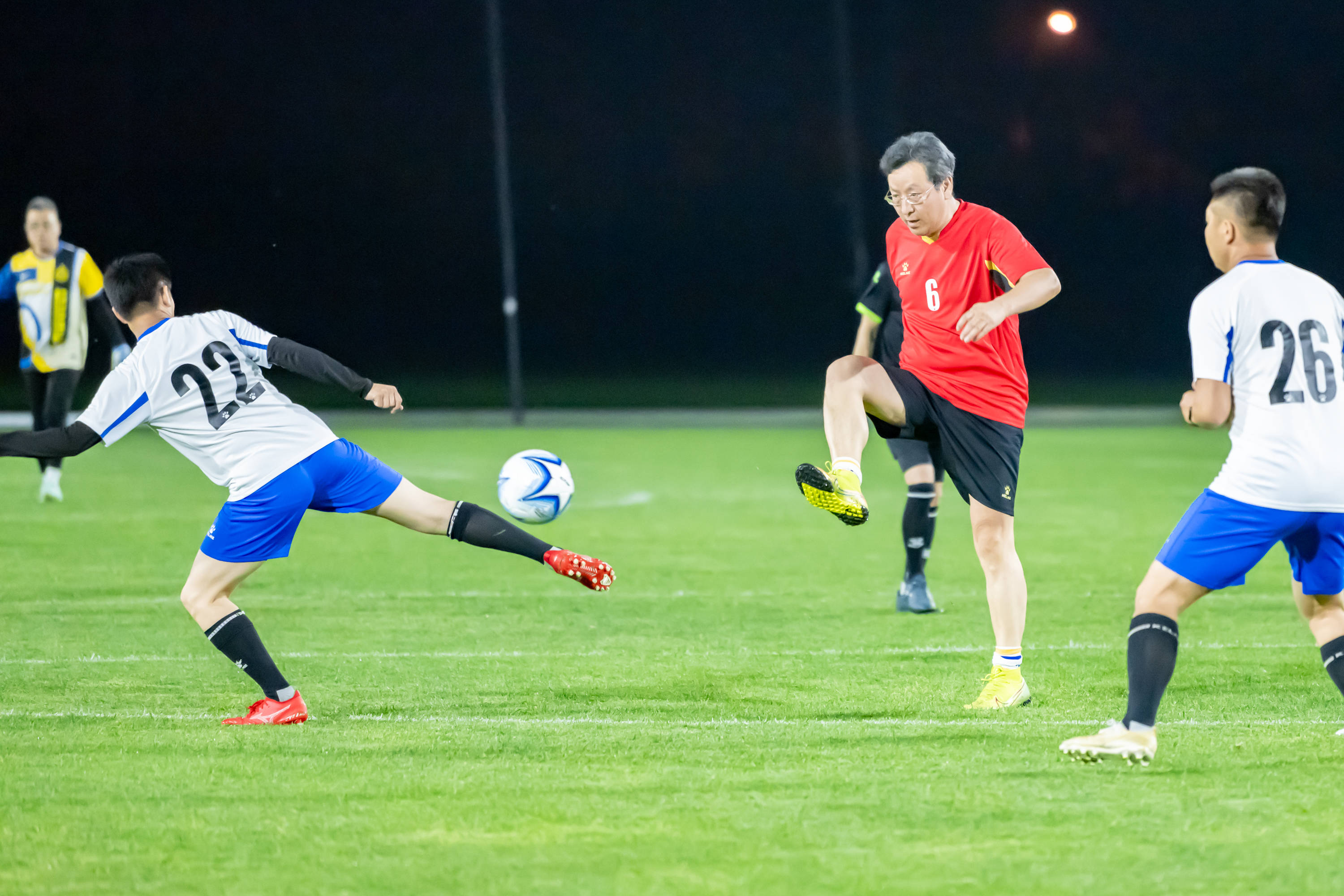 的防守帮助 的防守帮助