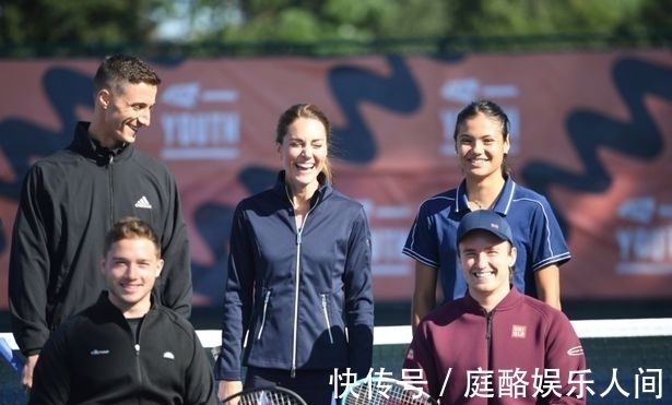 广为称赞 广为称赞