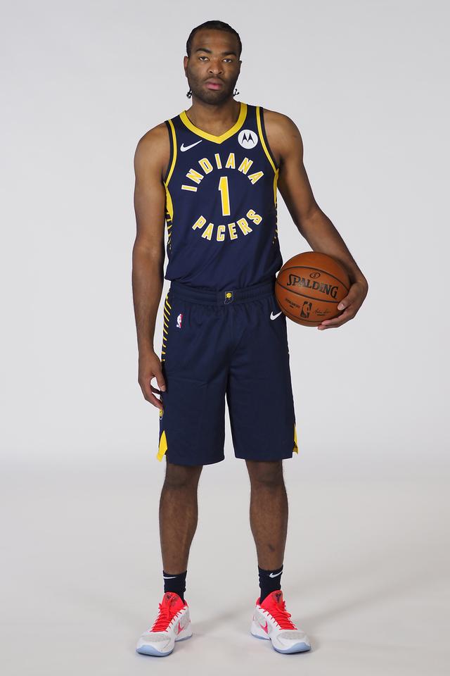 也用事实诠 也用事实诠