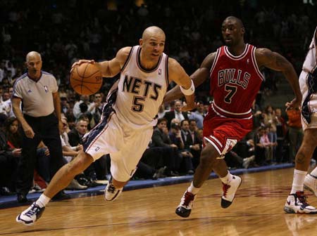 出曲线不断 出曲线不断